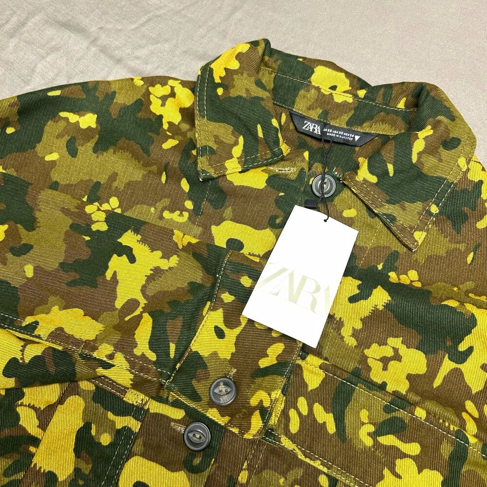ZARA XS Camouflage Long Sleeve Button-Up Shirt Point Collar Buttons
